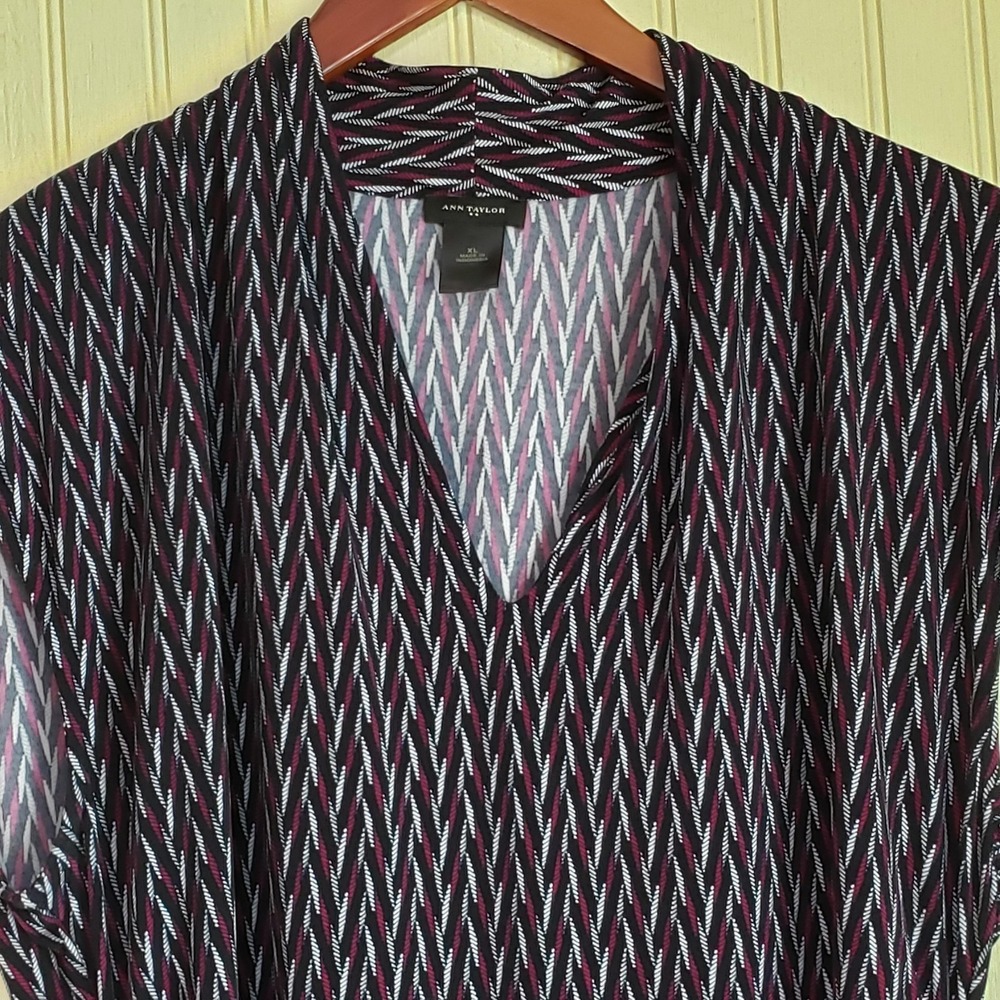 Ann Taylor Blouse Womens XL Black Geometric V Neck Dolman Sleeve Tunic Top